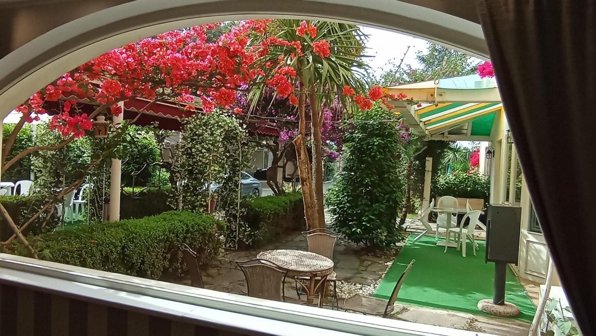 Hotel Mediterraneo Квалиано Экстерьер фото