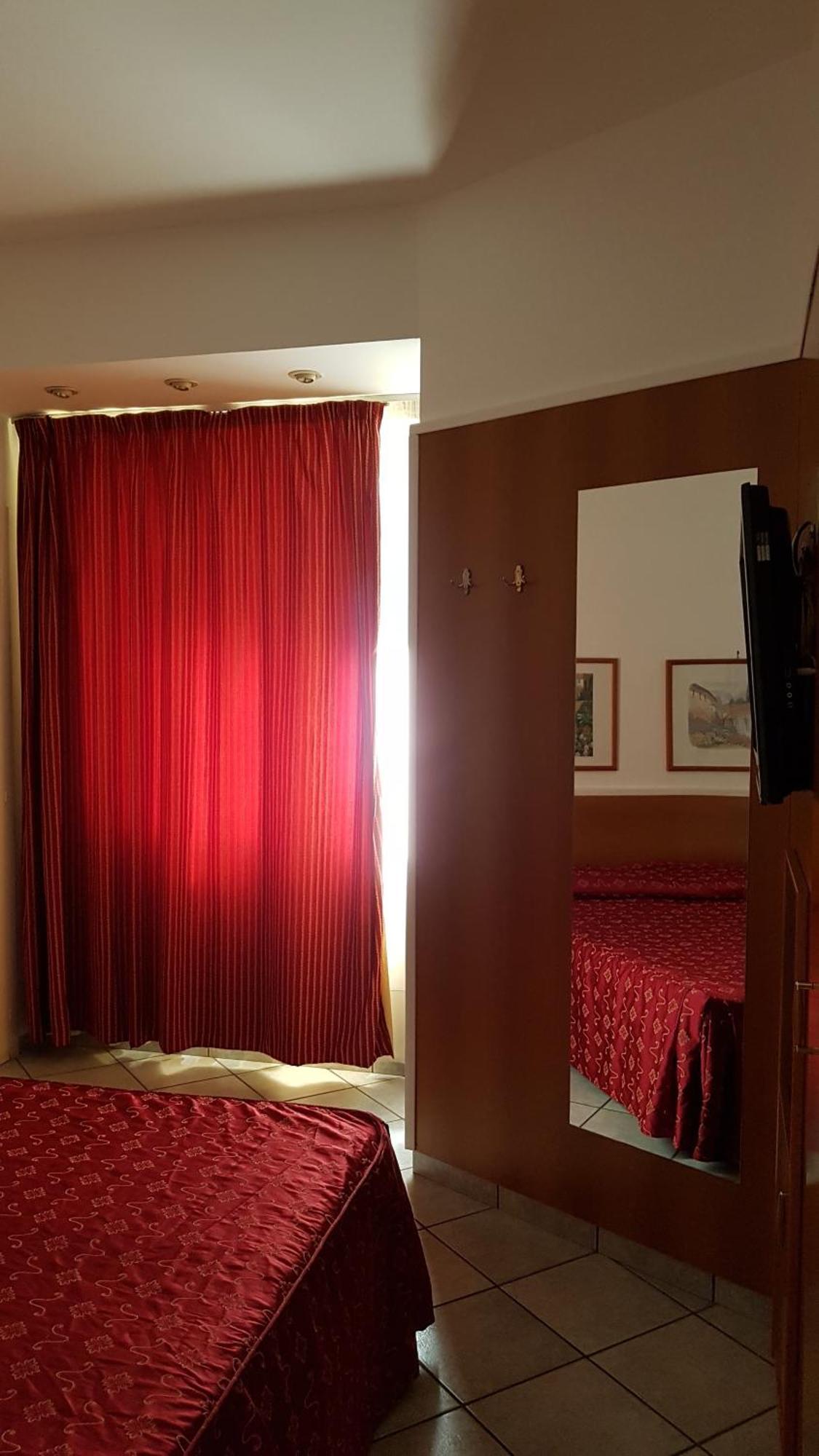 Hotel Mediterraneo Квалиано Номер фото