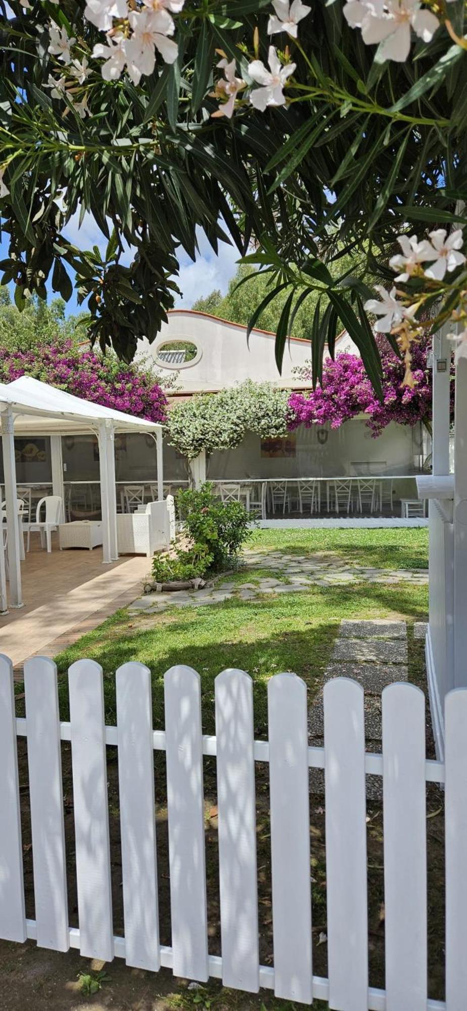 Hotel Mediterraneo Квалиано Экстерьер фото