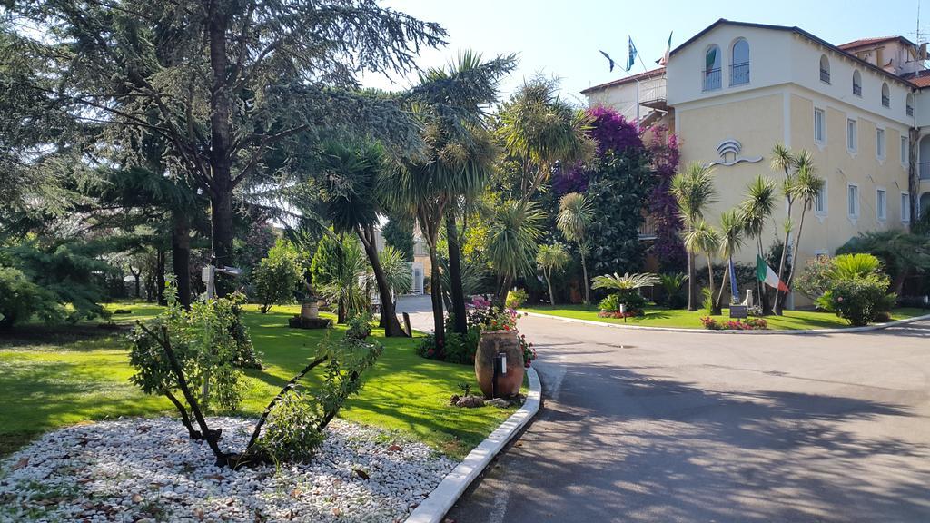 Hotel Mediterraneo Квалиано Экстерьер фото