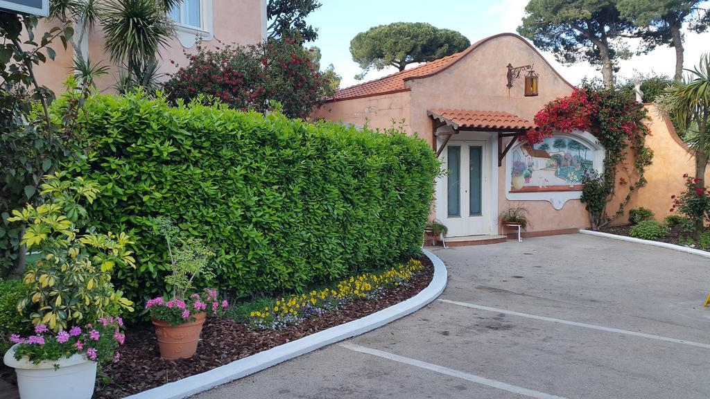 Hotel Mediterraneo Квалиано Экстерьер фото