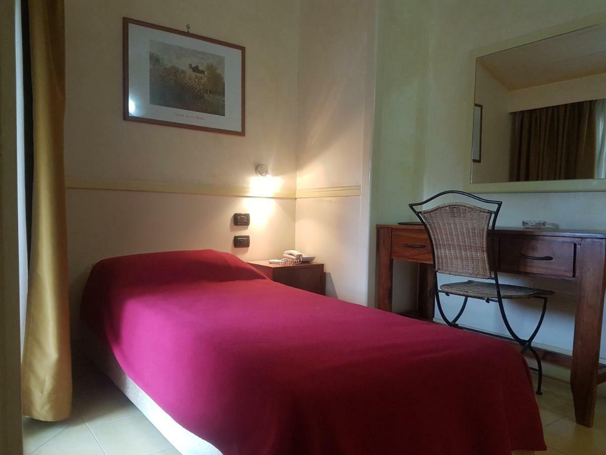 Hotel Mediterraneo Квалиано Экстерьер фото
